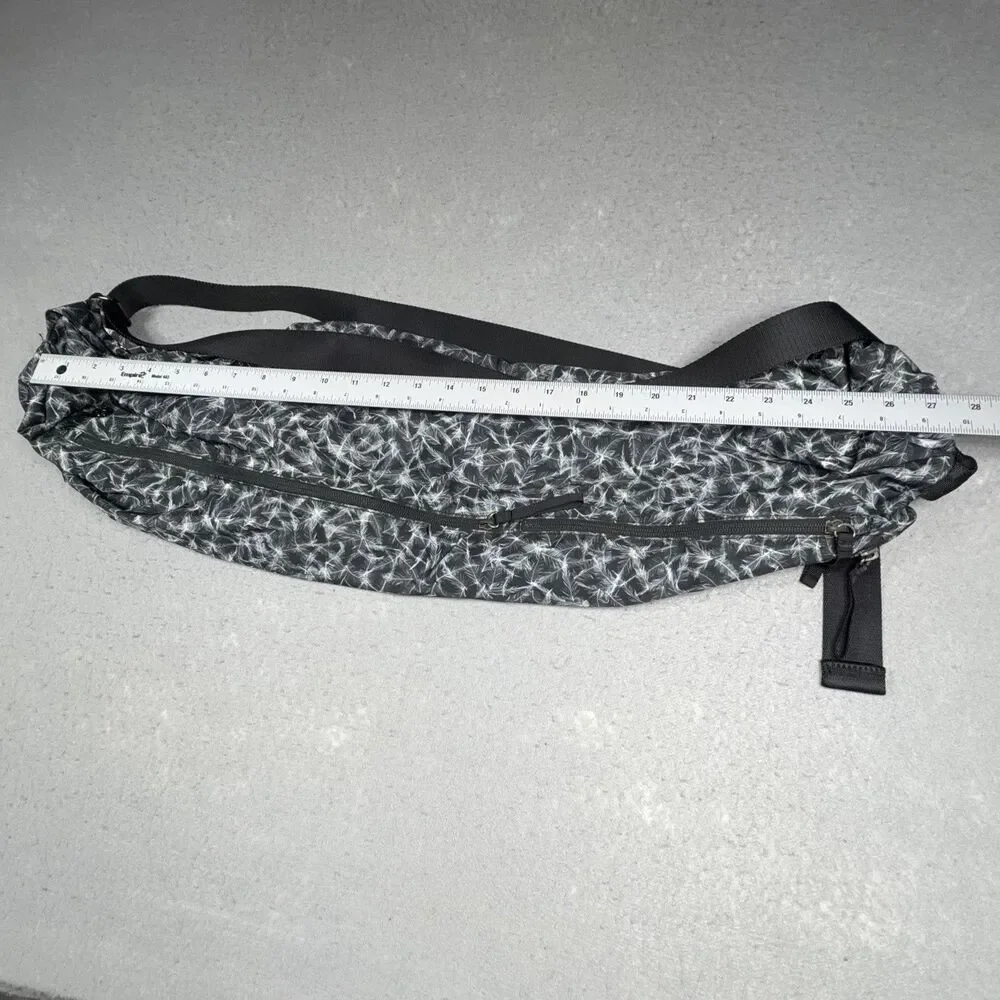 Lululemon The Yoga Mat Bag Plume Women’s Black White Design